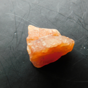 COR-06_Cornalina_en_Bruto_cristales_Escuela_Gelva_2.jpg