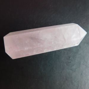 CRO-05_Cuarzo_Rosa_Obelisco_cristales_Escuela_Gelva_2.jpg