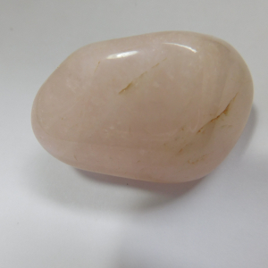 CUR-01_Cuarzo_Rosa_Tamboreado_cristales_Escuela_Gelva_2.jpg