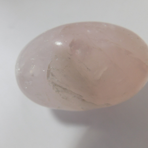 CUR-02_Cuarzo_Rosa_Tamboreado_cristales_Escuela_Gelva_2.jpg