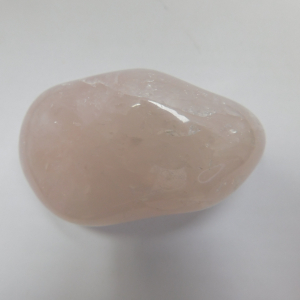 CUR-04_Cuarzo_Rosa_Tamboreado_cristales_Escuela_Gelva_2.jpg