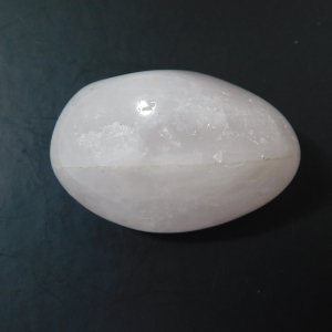 CUR-07_Cuarzo_Rosa_Tamboreado_cristales_Escuela_Gelva_2.jpg