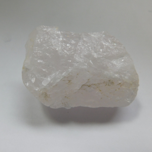 CUR-11_Cuarzo_Rosa_en_Bruto_cristales_Escuela_Gelva_2.jpg