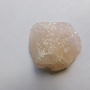 CUR-16_Cuarzo_Rosa_en_Bruto_cristales_Escuela_Gelva_2.jpg