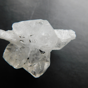 DHK-01_Diamante_Herkimer_Bruto_cristales_Escuela_Gelva_2.jpg