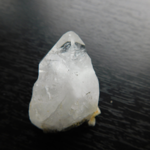 DHK-03_Diamante_Herkimer_Bruto_cristales_Escuela_Gelva_2.jpg