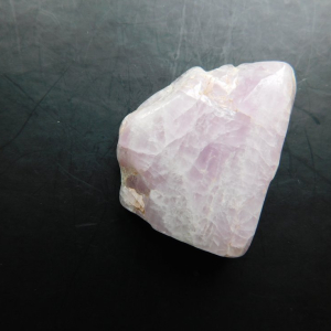 KUN-01_Kunzita_Tamboreada_cristales_Escuela_Gelva_2.jpg