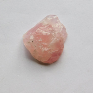 TMR-03_Turmalina_Rosa_en_Bruto_cristales_Escuela_Gelva_2.jpg